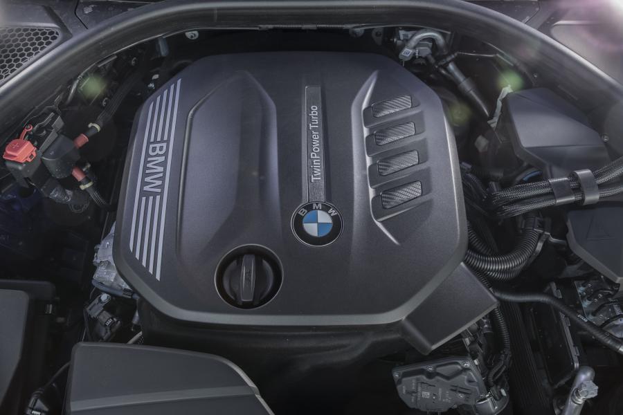 Моторный отсек BMW 320d M Sport xDrive (G20) 2019 года  (WW) (фото 20 из 40)